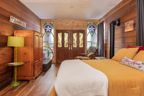 Wanderer Studio, AN OFF GRID MOUNTAIN Guest Studio With Fantastic Views